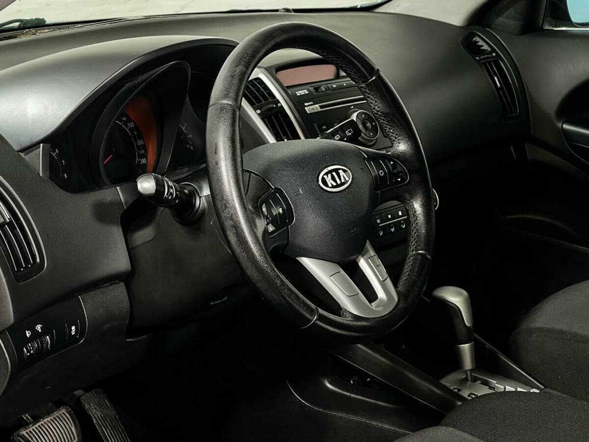 Kia Ceed с пробегом — 2011 год. Фото: #12