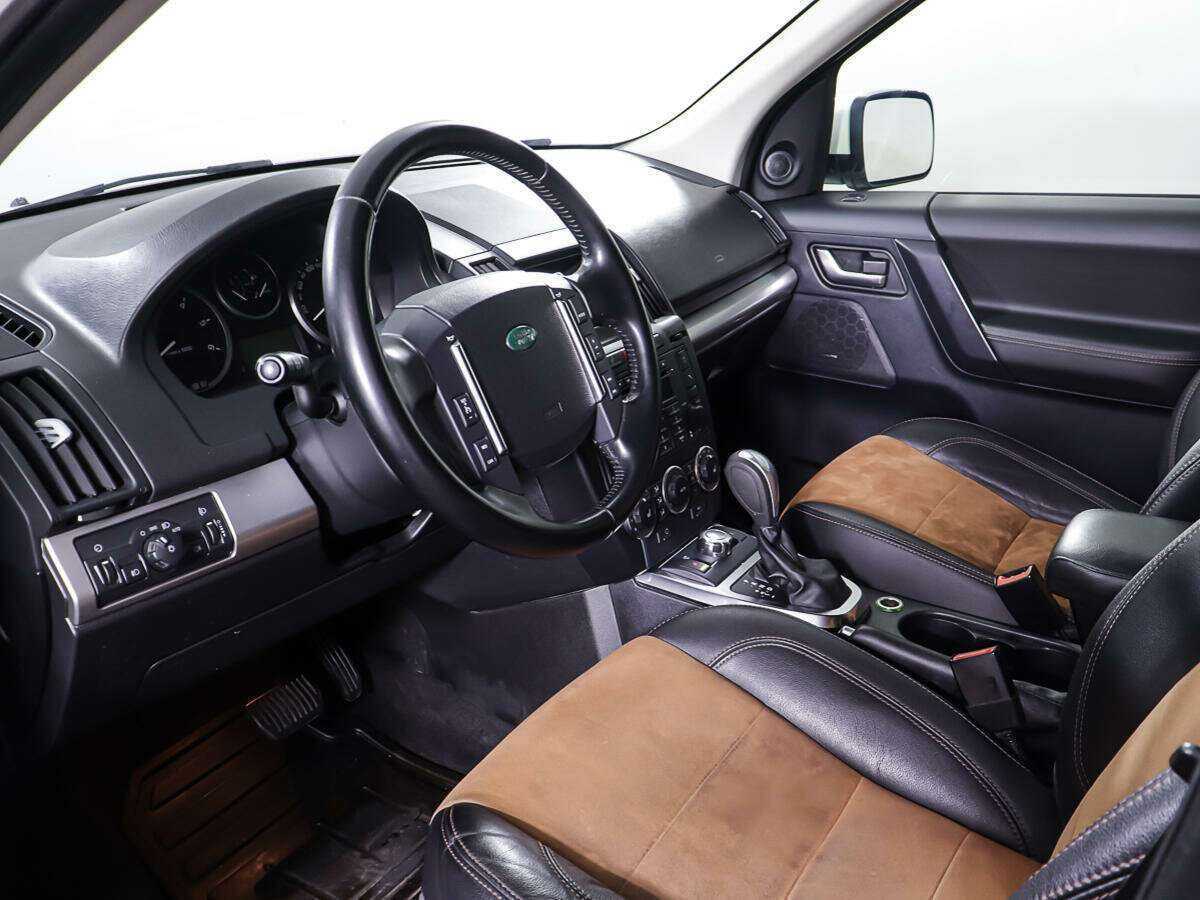 Land Rover Freelander с пробегом — 2012 год. Фото: #12