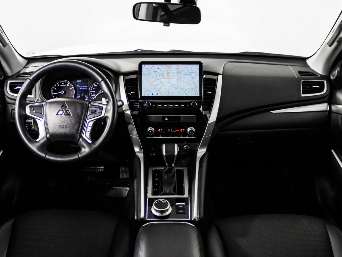 Mitsubishi Pajero Sport с пробегом — 2020 год. Фото: #8