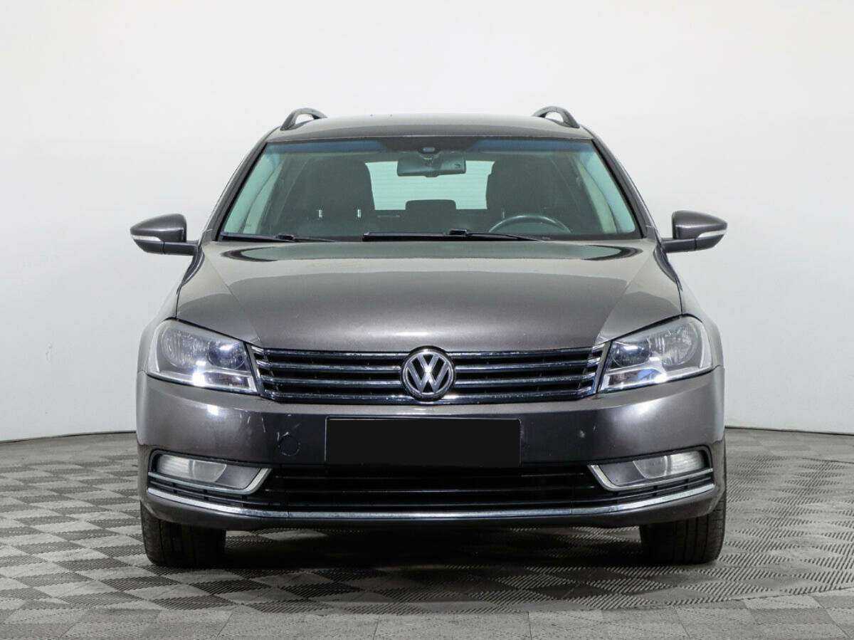 Volkswagen Passat с пробегом — 2011 год. Фото: #1