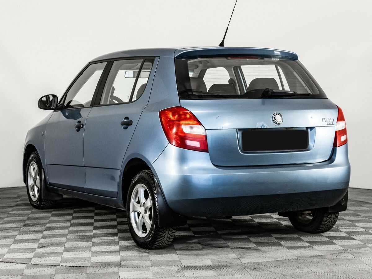 Skoda Fabia с пробегом — 2008 год. Фото: #6