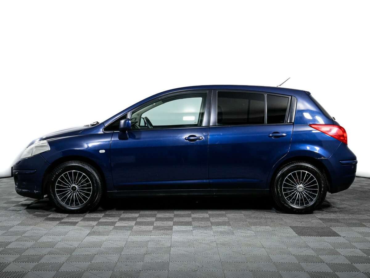 Nissan Tiida с пробегом — 2008 год. Фото: #7