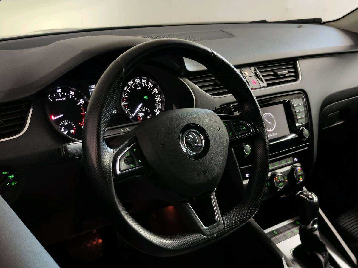 Skoda Octavia с пробегом — 2015 год. Фото: #11