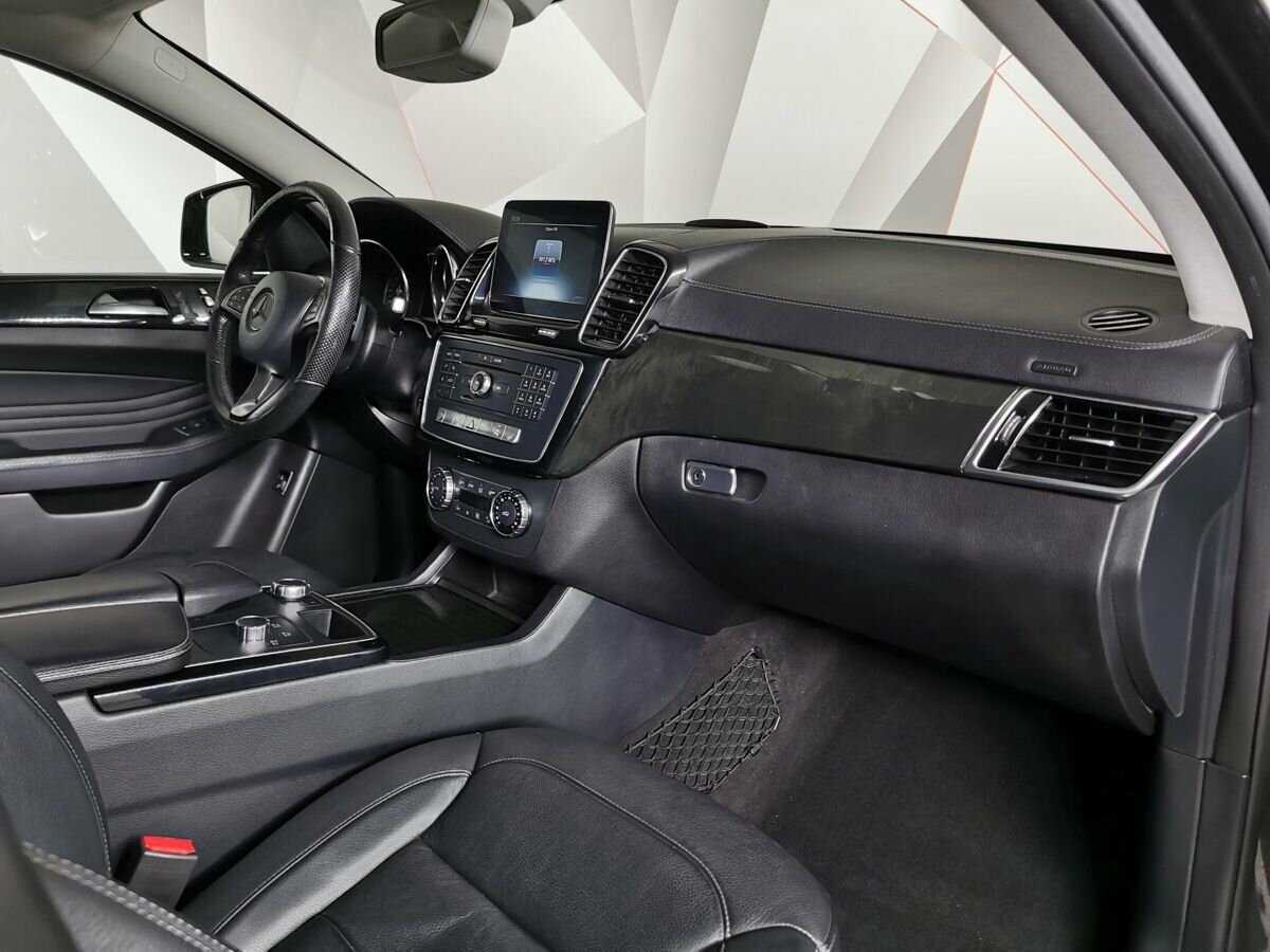 Mercedes-Benz GLE Coupe с пробегом — 2018 год. Фото: #8
