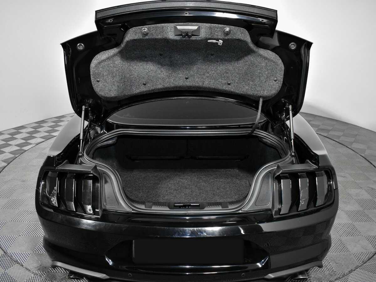 Ford Mustang с пробегом — 2019 год. Фото: #19