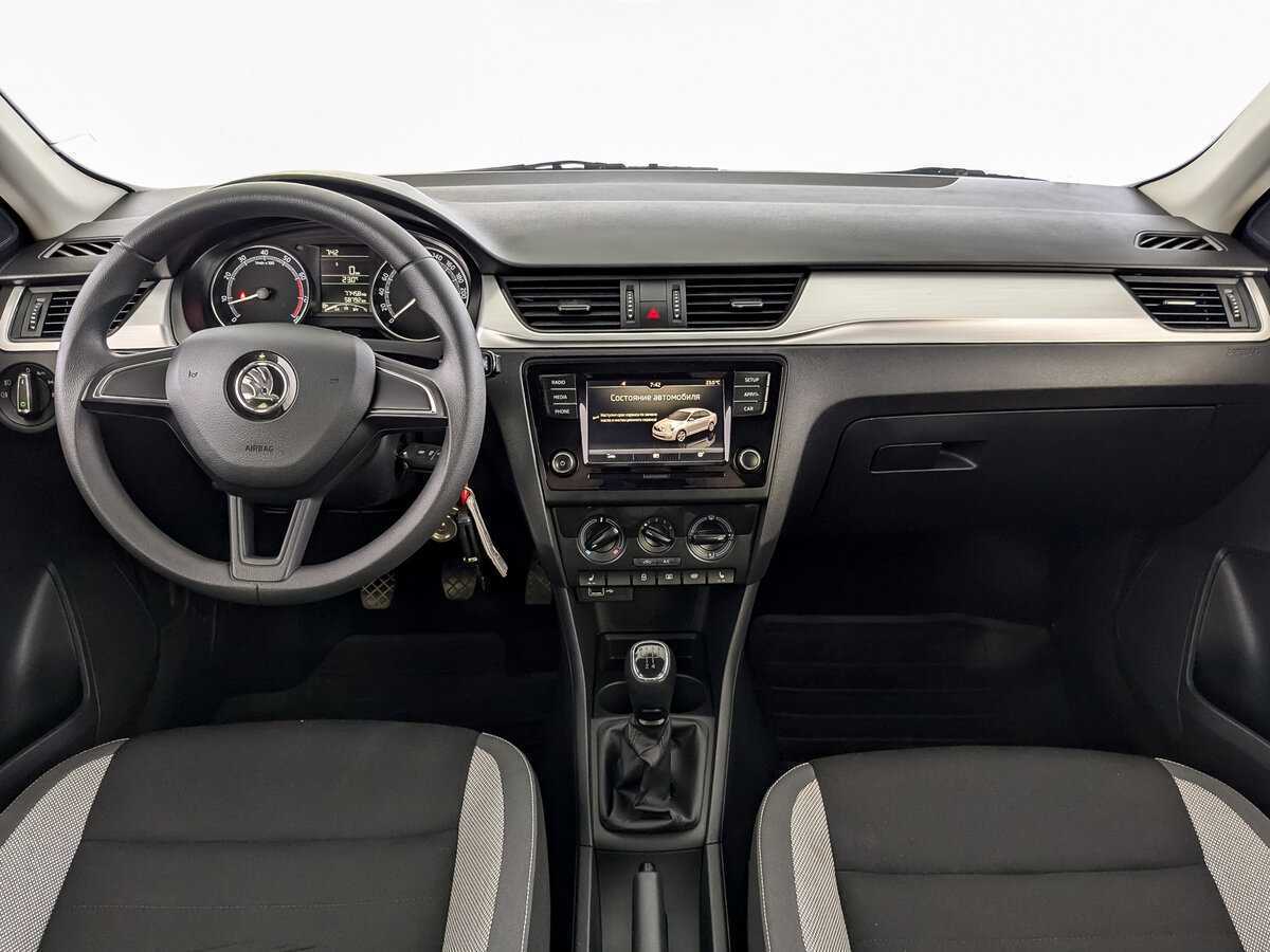 Skoda Rapid с пробегом — 2019 год. Фото: #11