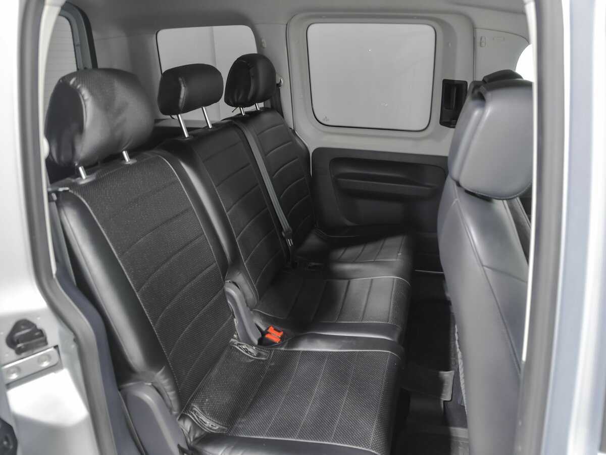 Volkswagen Caddy с пробегом — 2015 год. Фото: #13