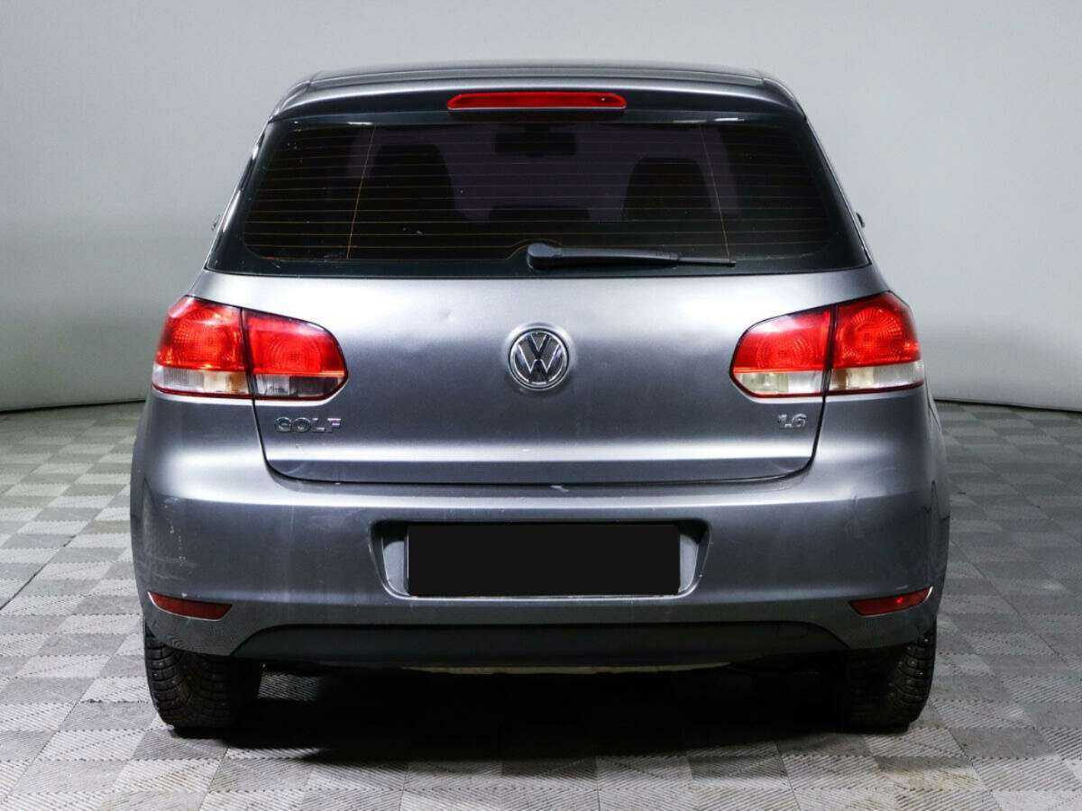 Volkswagen Golf с пробегом — 2010 год. Фото: #4
