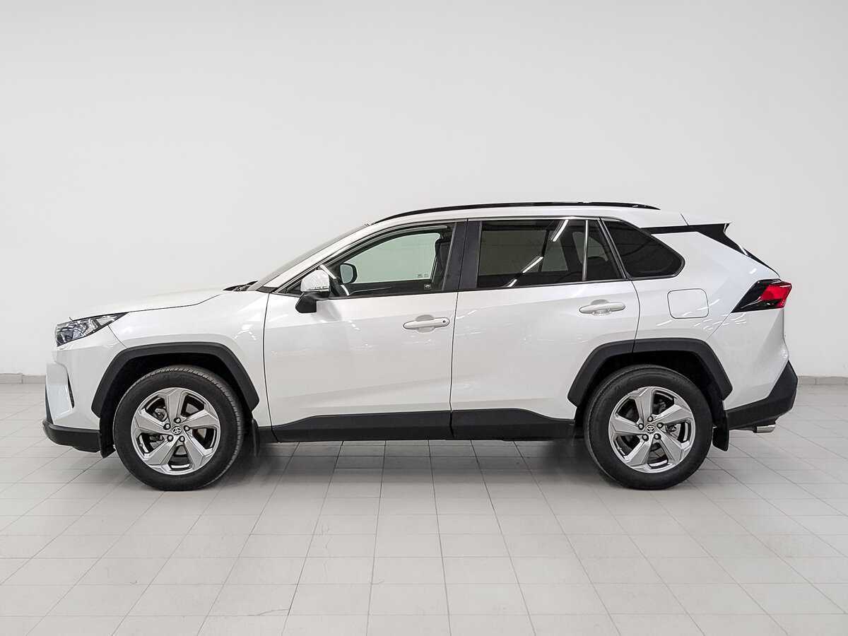 Toyota RAV4 с пробегом — 2020 год. Фото: #7