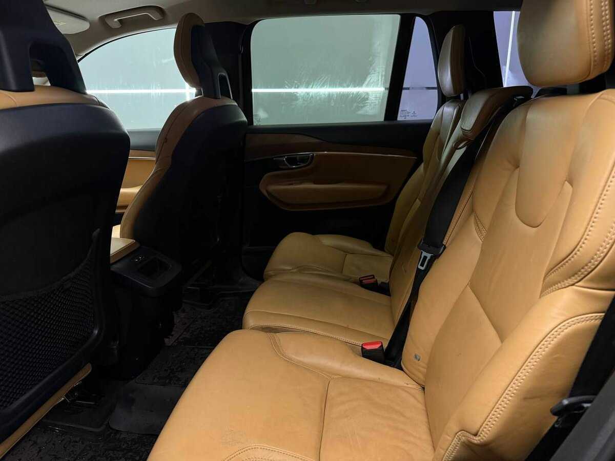 Volvo XC90 с пробегом — 2015 год. Фото: #17