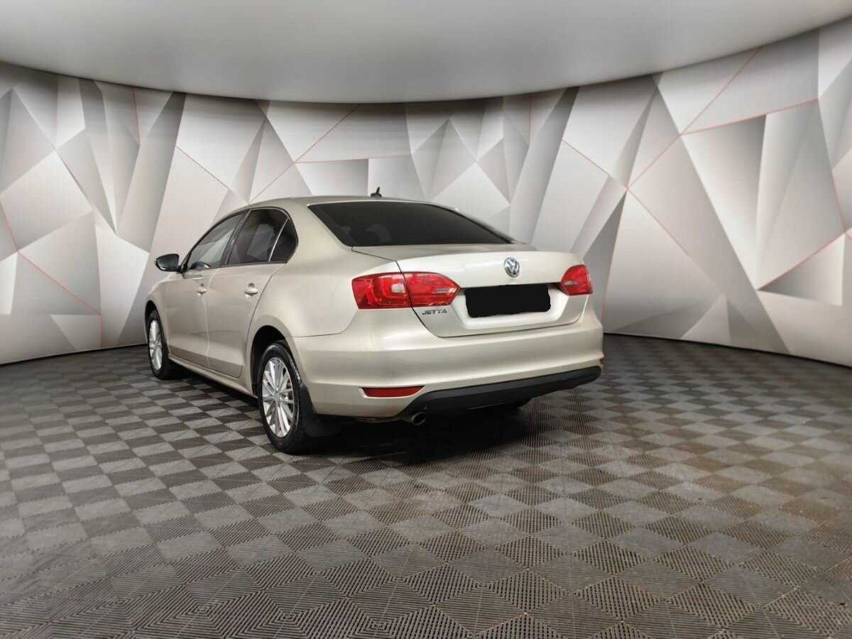 Volkswagen Jetta с пробегом — 2012 год. Фото: #3