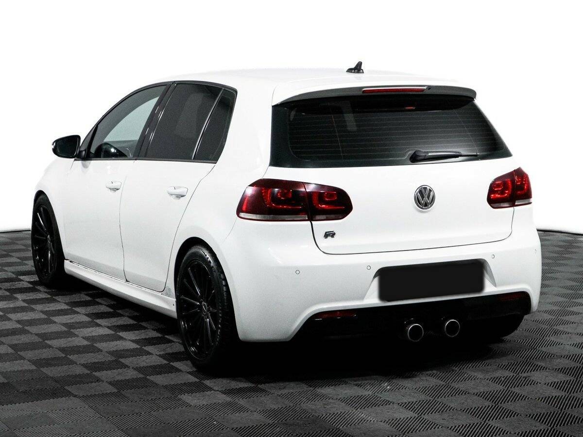 Volkswagen Golf R с пробегом — 2012 год. Фото: #6