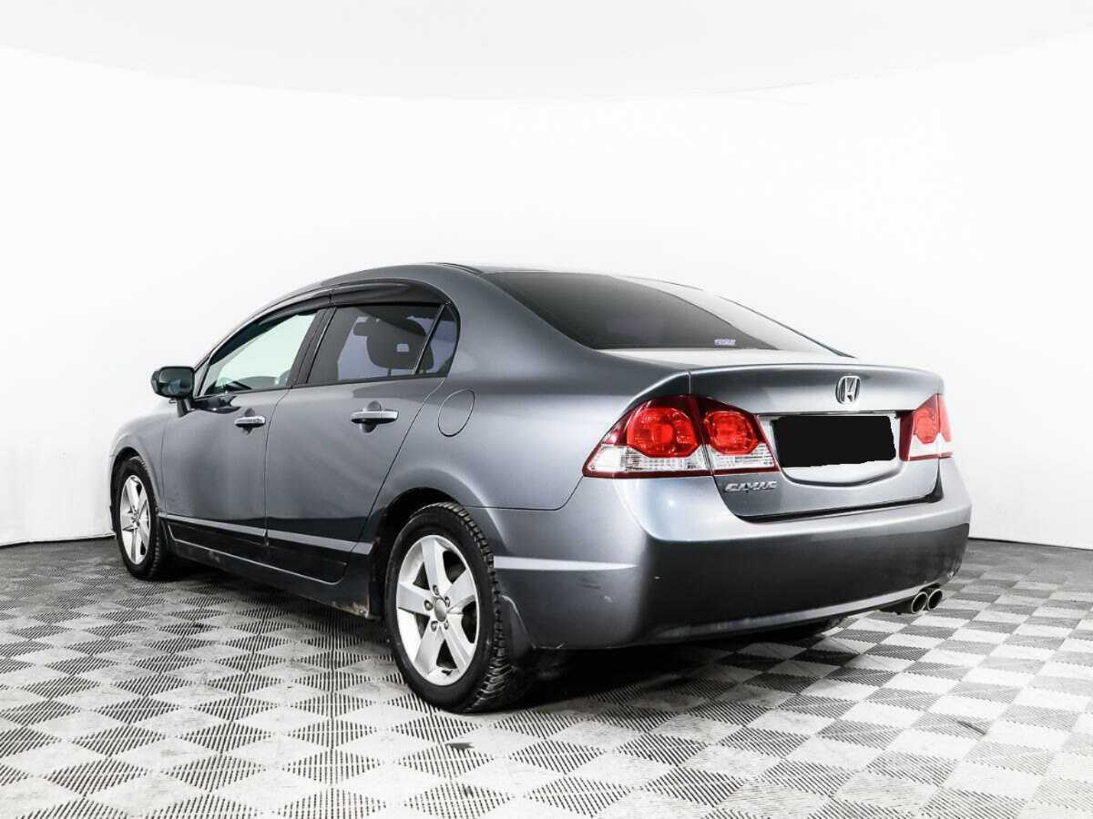 Honda Civic с пробегом — 2010 год. Фото: #6