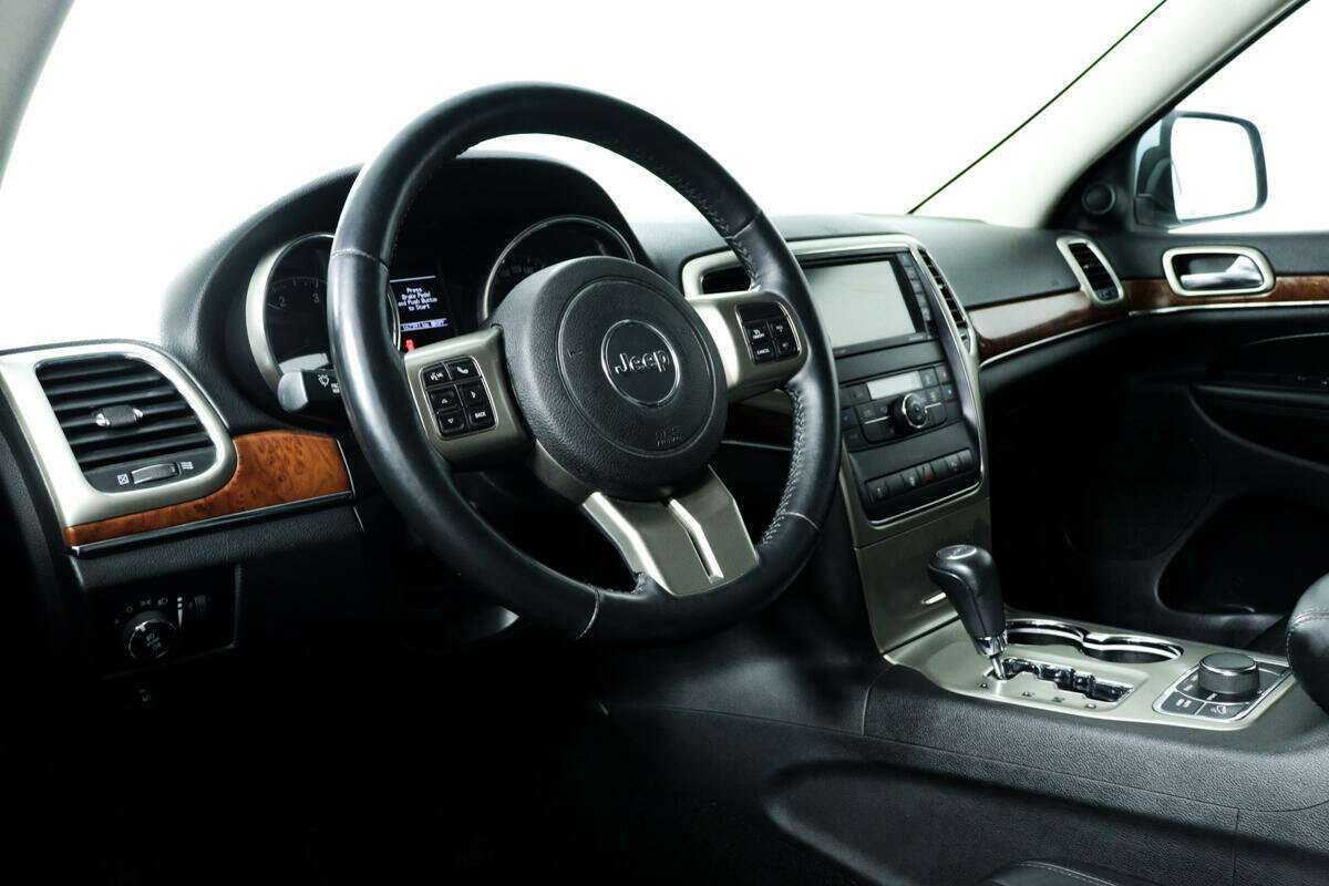 Jeep Grand Cherokee с пробегом — 2013 год. Фото: #12