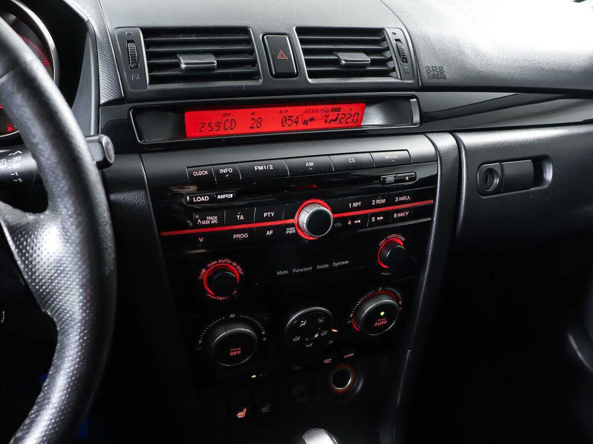 Mazda 3 с пробегом — 2008 год. Фото: #16