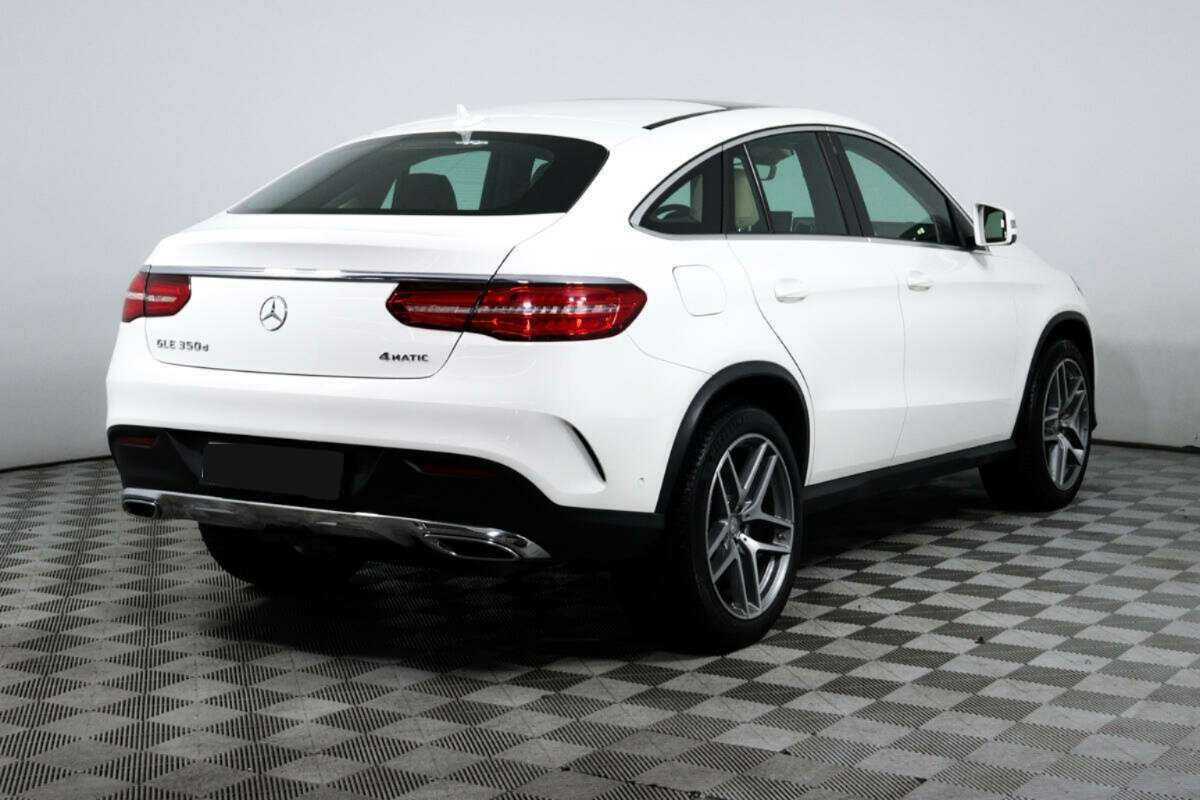 Mercedes-Benz GLE Coupe с пробегом — 2015 год. Фото: #4