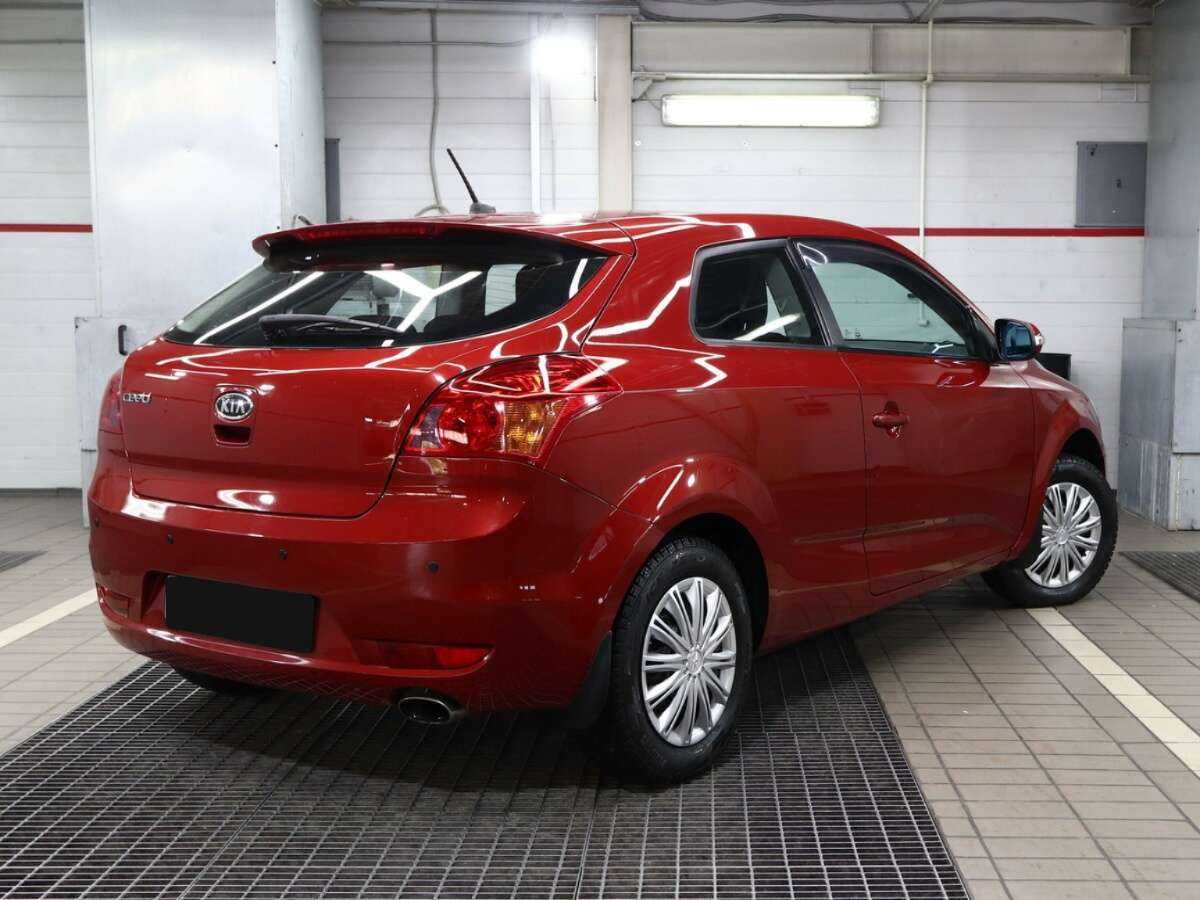 Kia Ceed с пробегом — 2010 год. Фото: #1