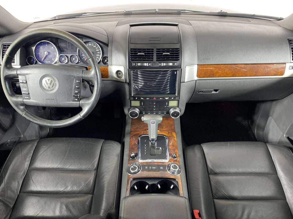 Volkswagen Touareg с пробегом — 2008 год. Фото: #8