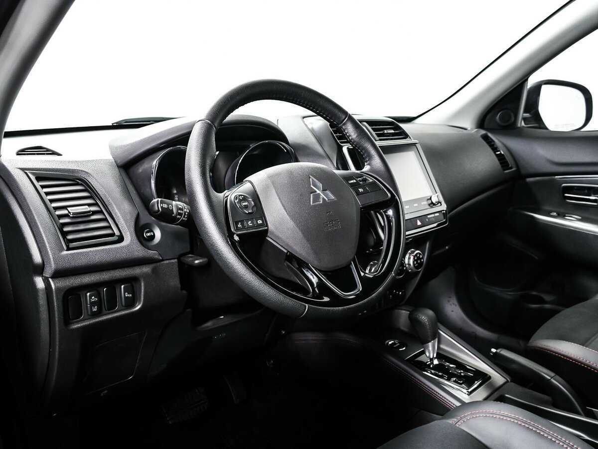 Mitsubishi Outlander Sport с пробегом — 2023 год. Фото: #12