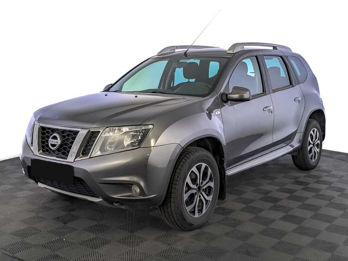 Nissan Terrano с пробегом — 2015 год. Фото: #0