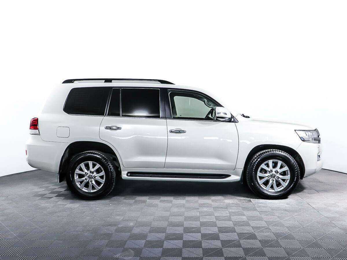Toyota Land Cruiser с пробегом — 2020 год. Фото: #3