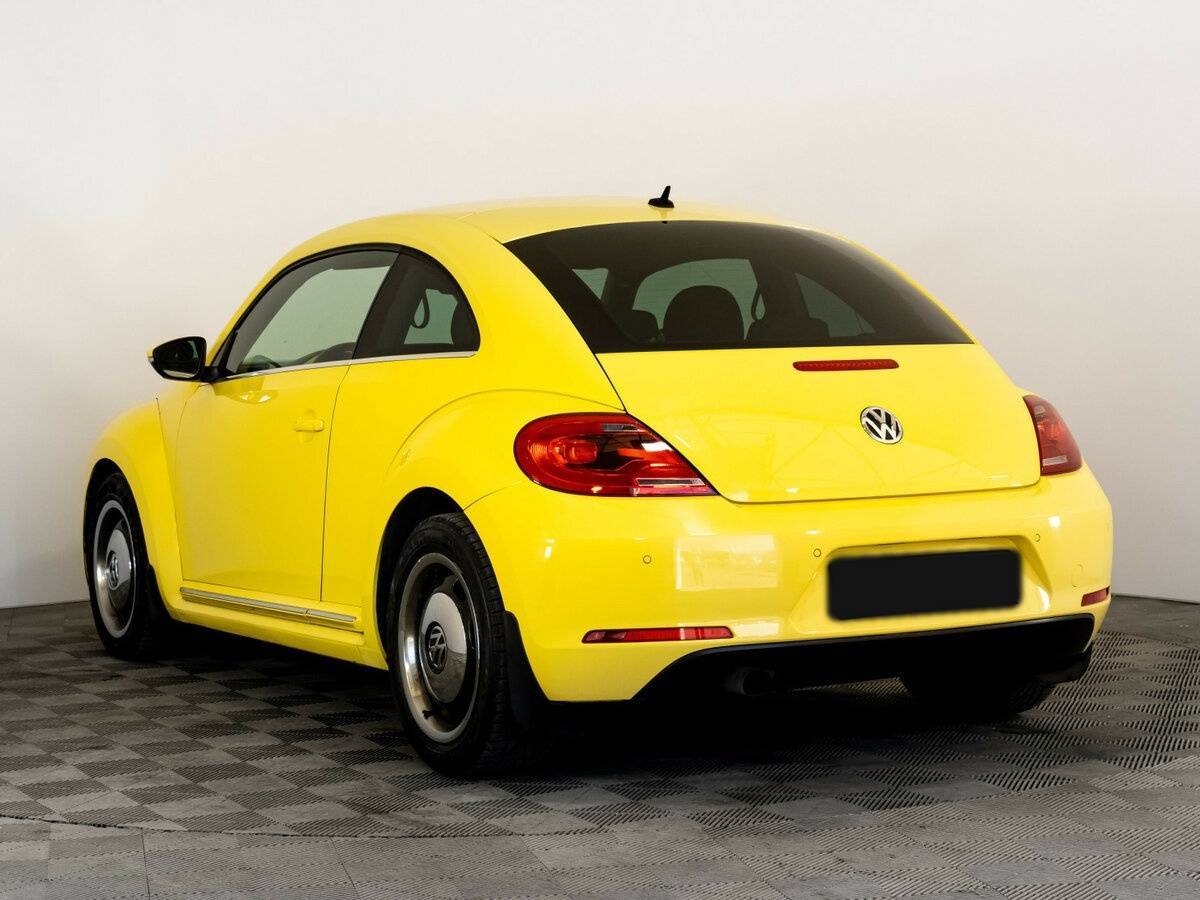 Volkswagen Beetle с пробегом — 2013 год. Фото: #7