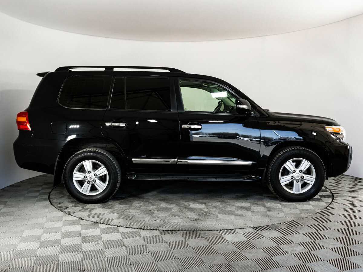 Toyota Land Cruiser с пробегом — 2013 год. Фото: #4