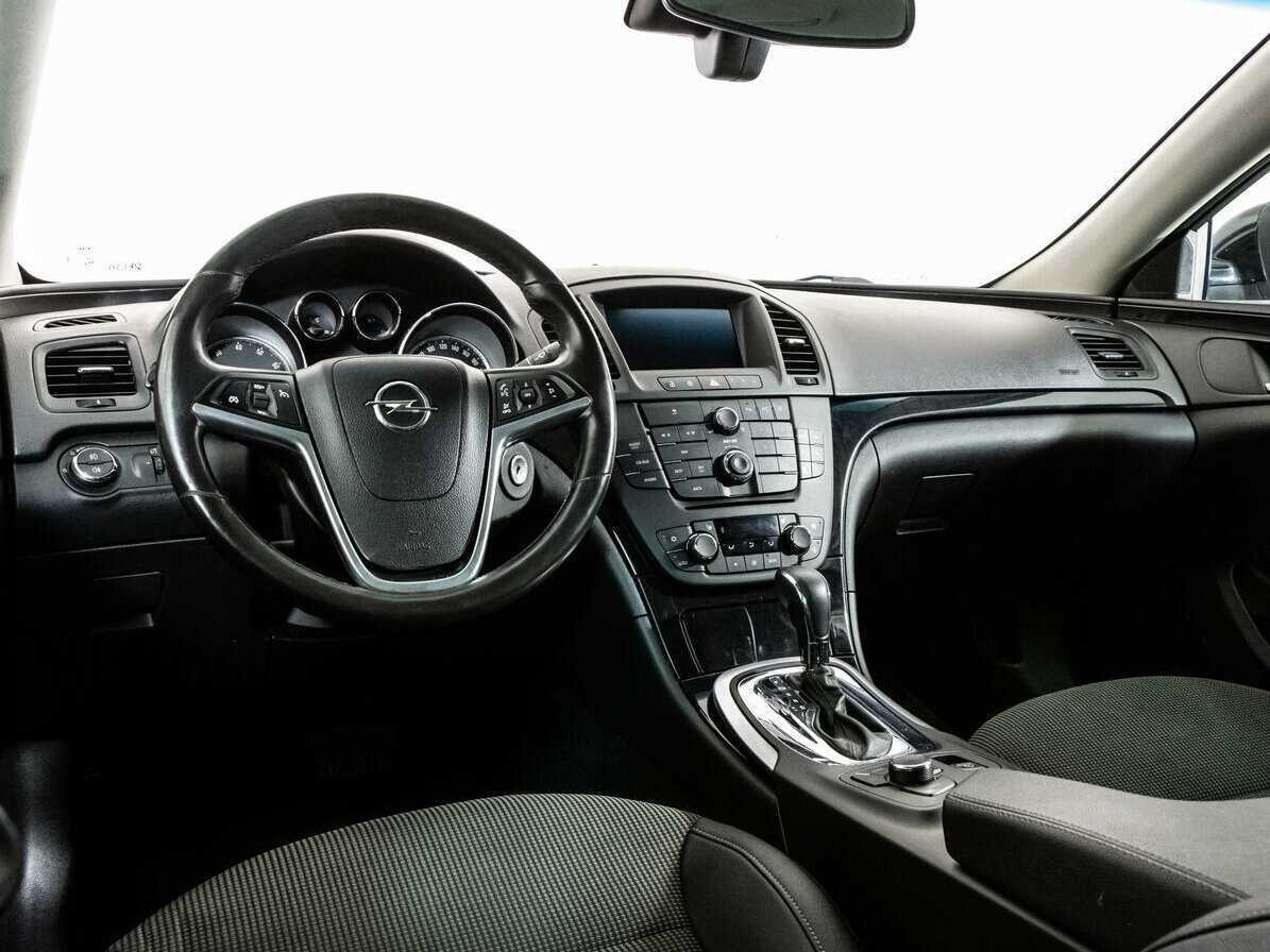 Opel Insignia с пробегом — 2013 год. Фото: #8