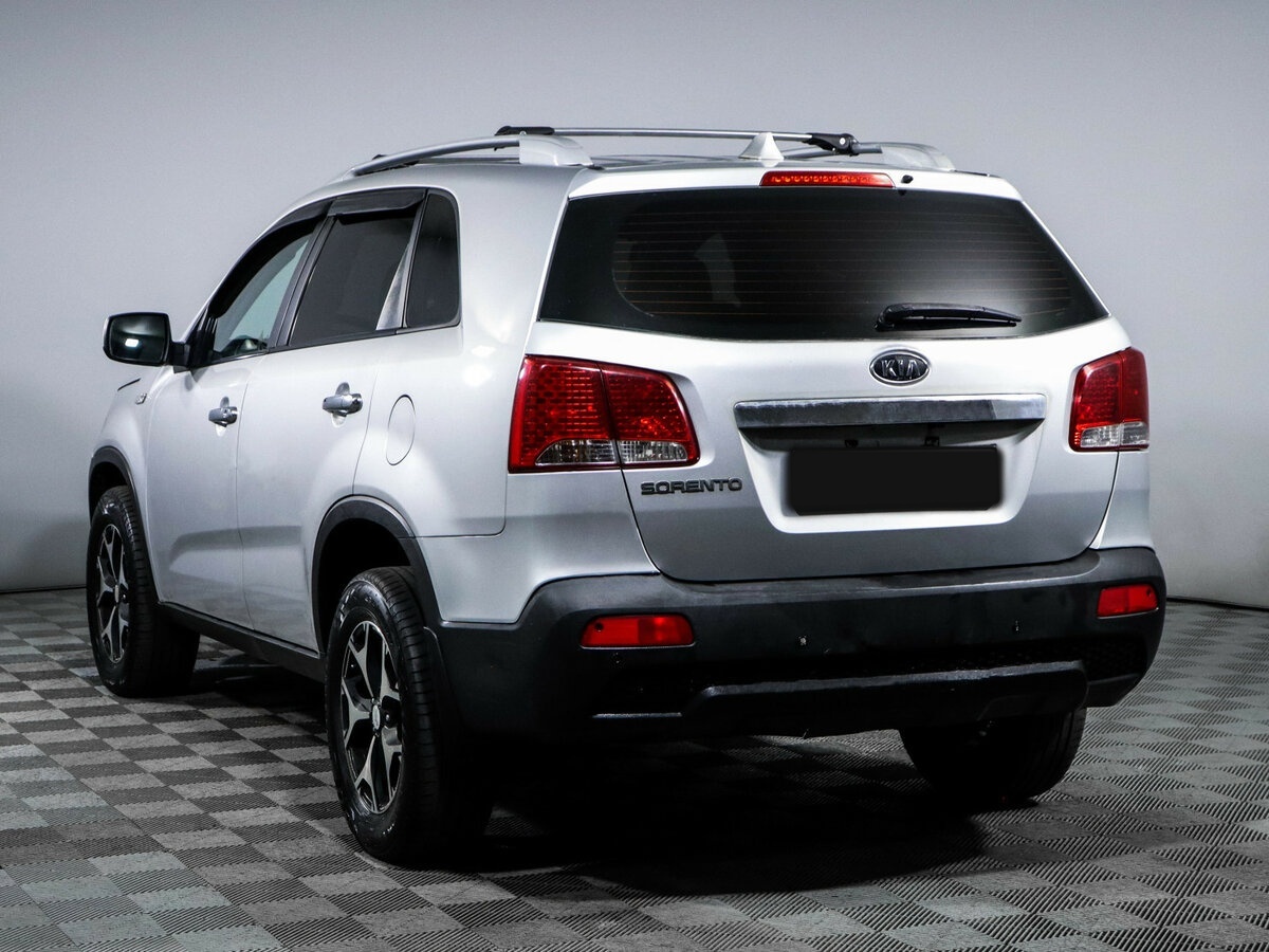 Kia Sorento с пробегом — 2011 год. Фото: #6