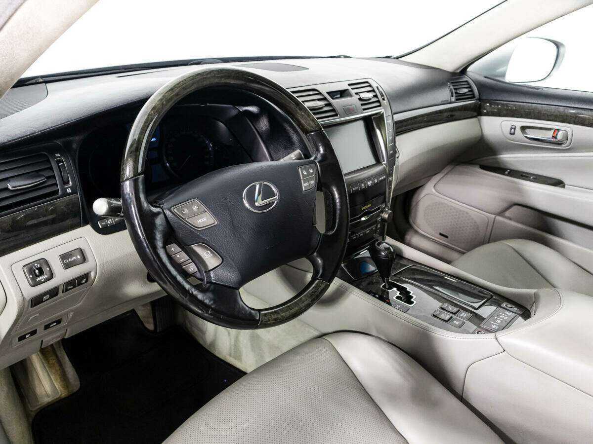 Lexus LS с пробегом — 2006 год. Фото: #10