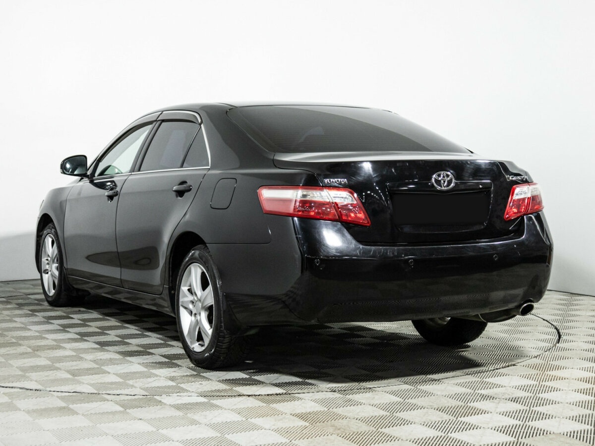 Toyota Camry с пробегом — 2010 год. Фото: #5