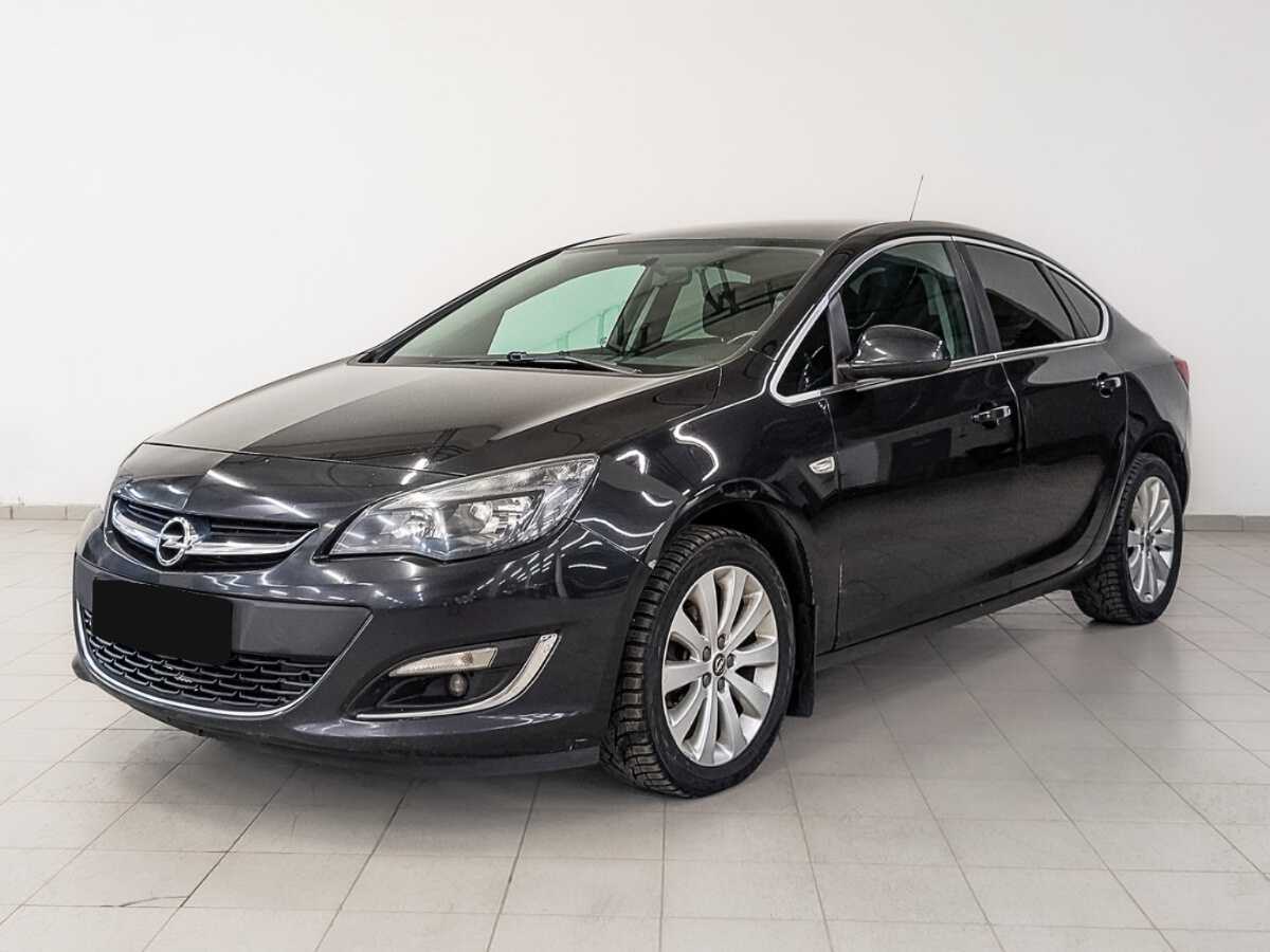 Opel Astra с пробегом — 2014 год. Фото: #0