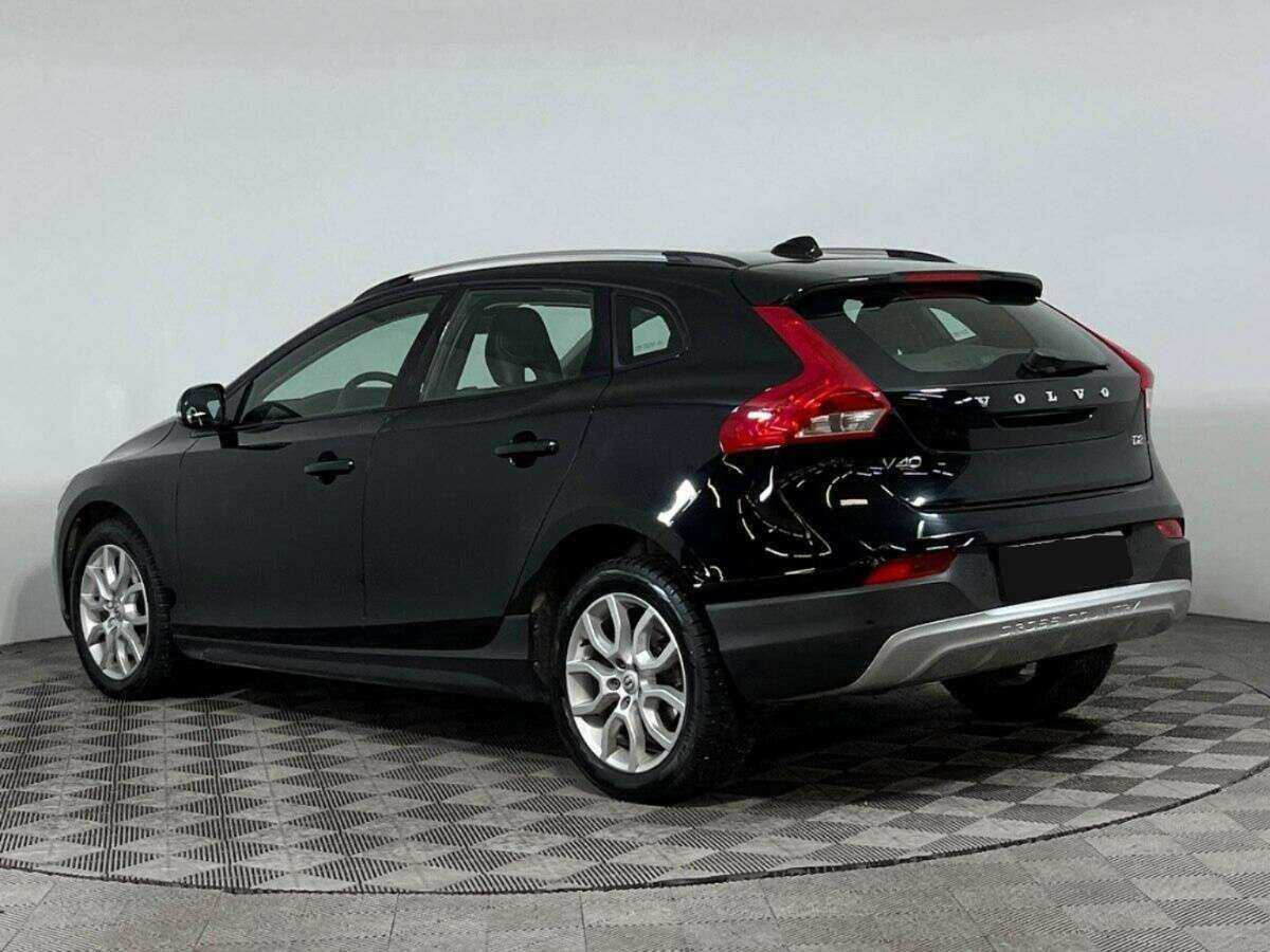 Volvo V40 Cross Country с пробегом — 2017 год. Фото: #5