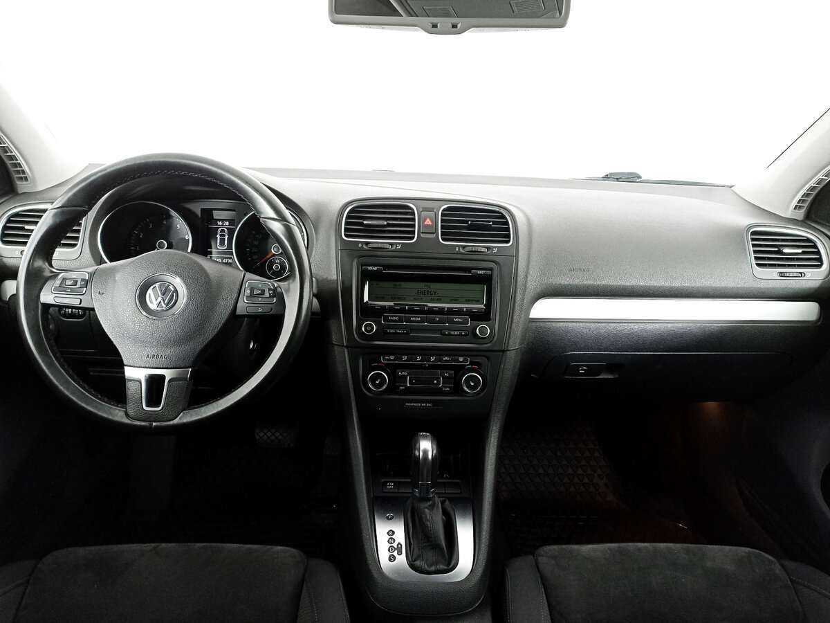 Volkswagen Golf с пробегом — 2011 год. Фото: #11