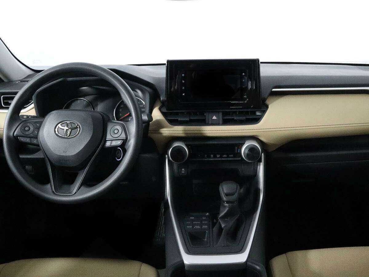 Toyota RAV4 с пробегом — 2022 год. Фото: #9