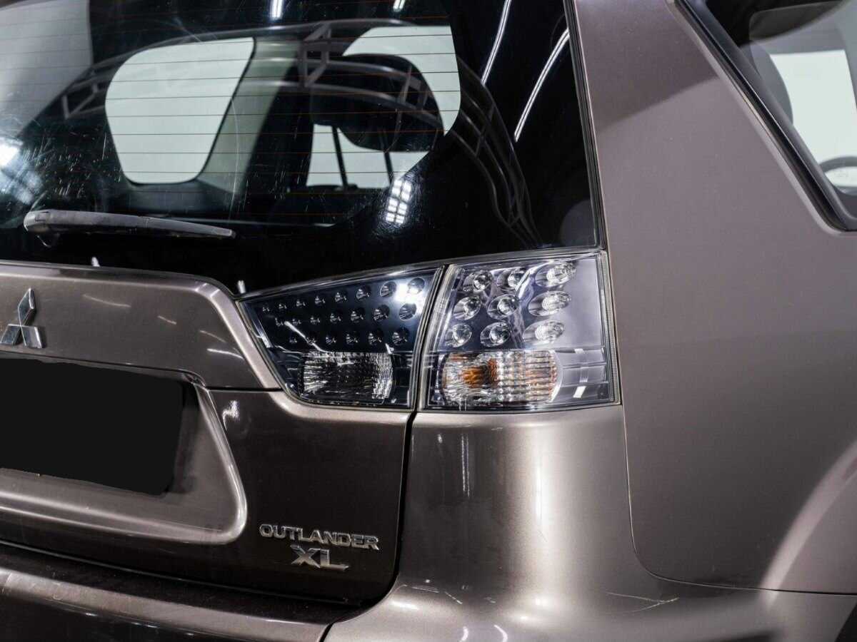 Mitsubishi Outlander с пробегом — 2011 год. Фото: #20