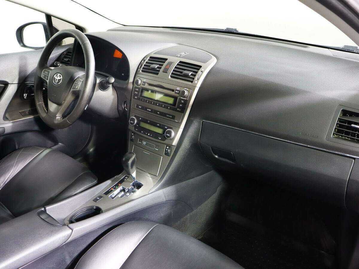 Toyota Avensis с пробегом — 2011 год. Фото: #4