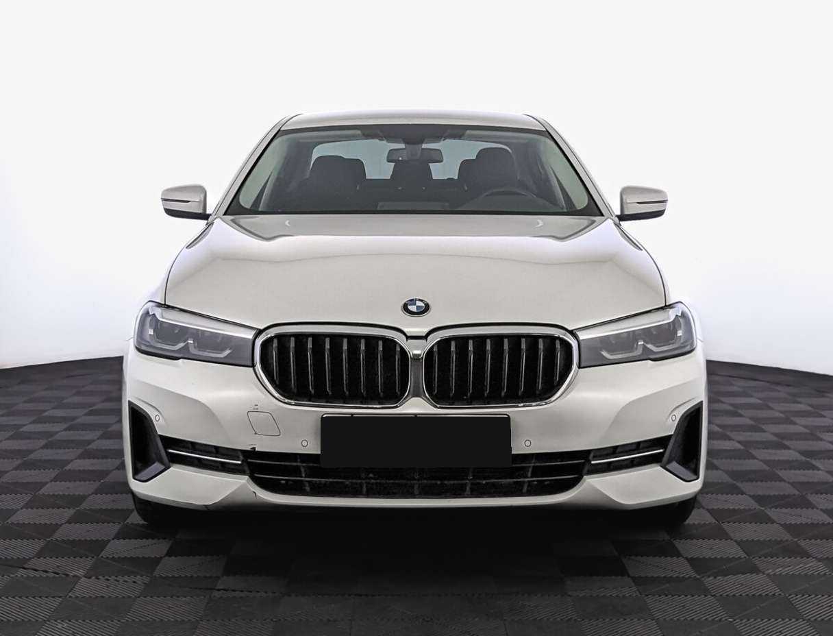 BMW 5 серии с пробегом — 2020 год. Фото: #1