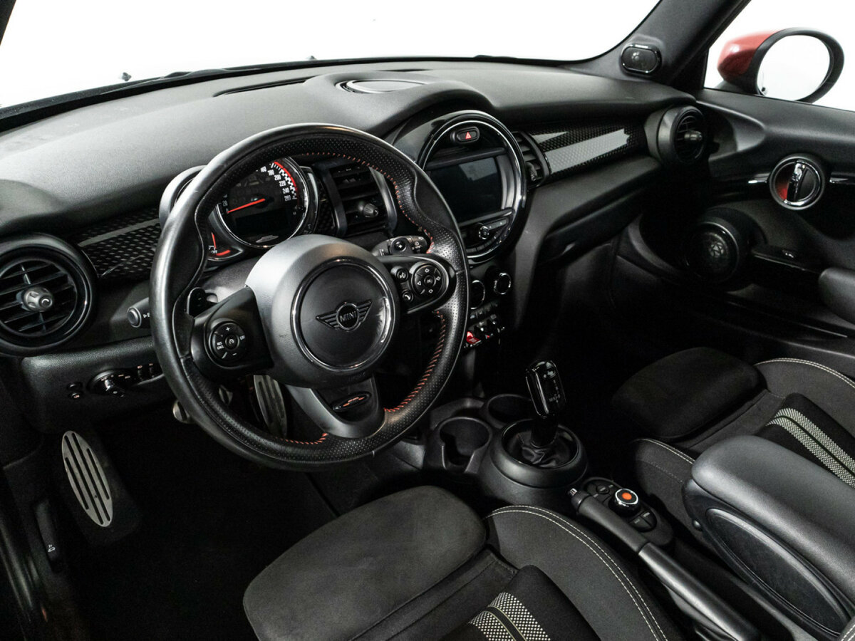 Mini Hatch с пробегом — 2020 год. Фото: #10