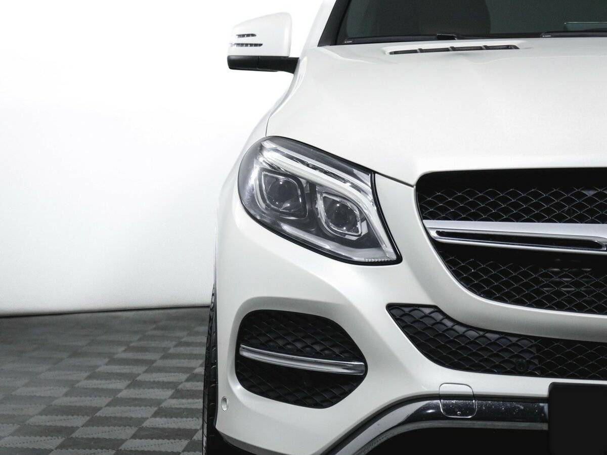 Mercedes-Benz GLE Coupe с пробегом — 2015 год. Фото: #16