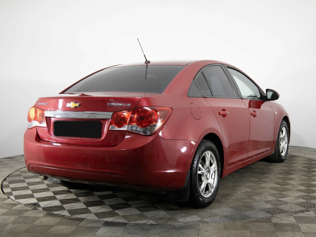 Chevrolet Cruze с пробегом — 2010 год. Фото: #3