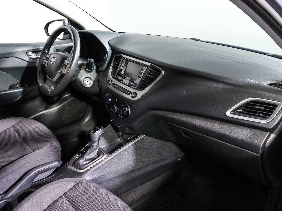Hyundai Solaris с пробегом — 2017 год. Фото: #7
