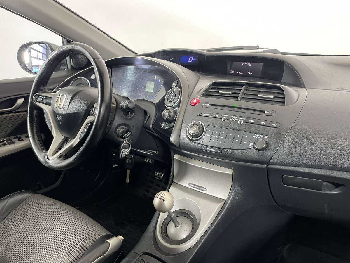 Honda Civic с пробегом — 2007 год. Фото: #12