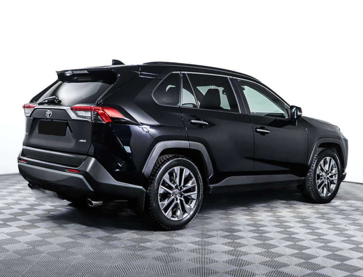 Toyota RAV4 с пробегом — 2020 год. Фото: #4