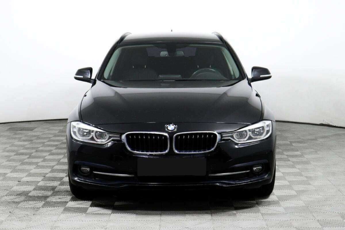 BMW 3 серии с пробегом — 2019 год. Фото: #1