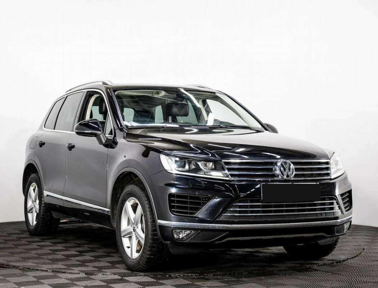 Volkswagen Touareg с пробегом — 2015 год. Фото: #2