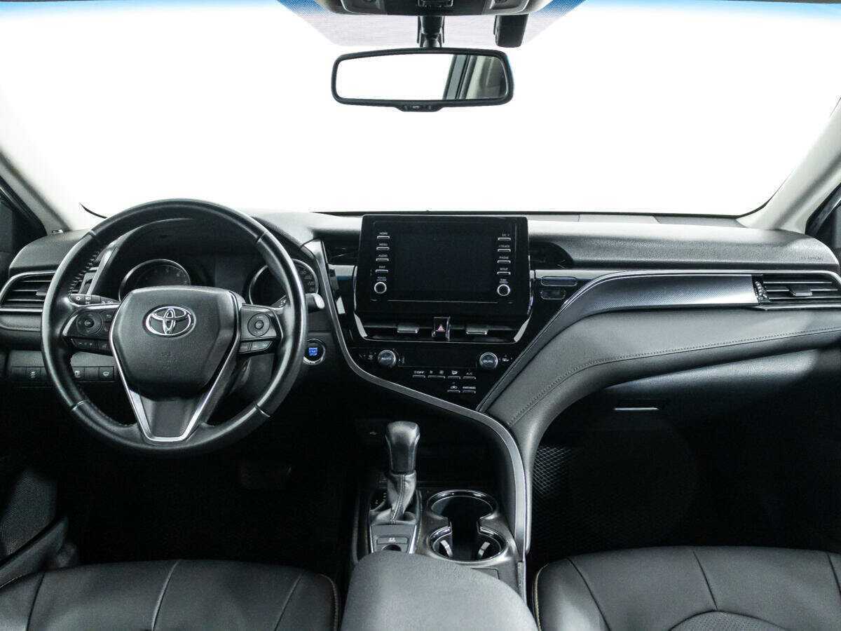 Toyota Camry с пробегом — 2021 год. Фото: #12