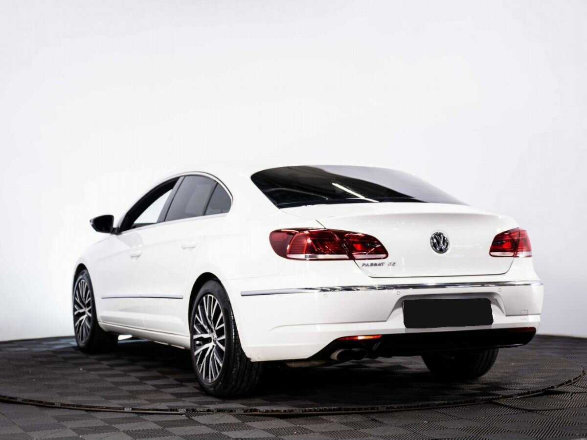 Volkswagen Passat CC с пробегом — 2013 год. Фото: #3
