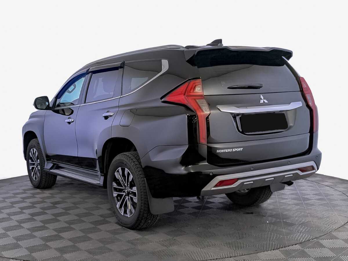 Mitsubishi Montero Sport с пробегом — 2023 год. Фото: #6
