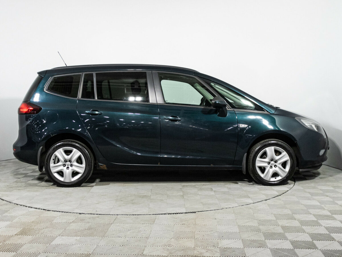 Opel Zafira с пробегом — 2013 год. Фото: #3